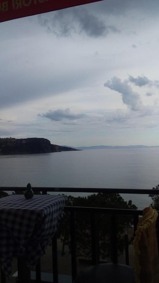 City Hostel Albergue Himare
