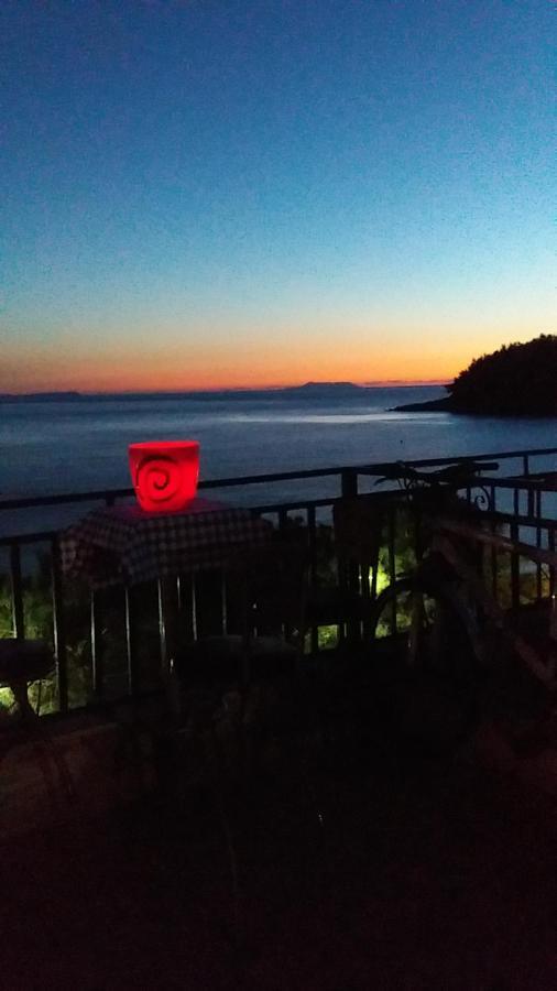 City Hostel * Himare
