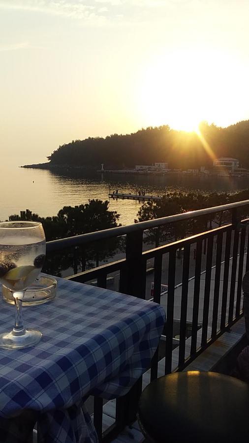 City Hostel * Himare