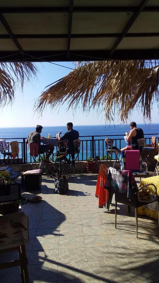 City Hostel Albergue Himare